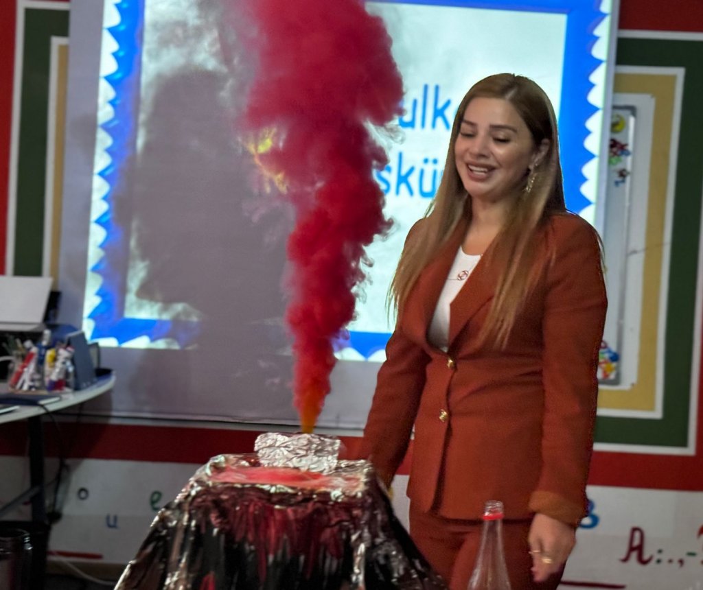 Metodist-pedaqoq Susana Qafarova: "Əsas məqsədim uşaqları xoşbəxt etməkdir"