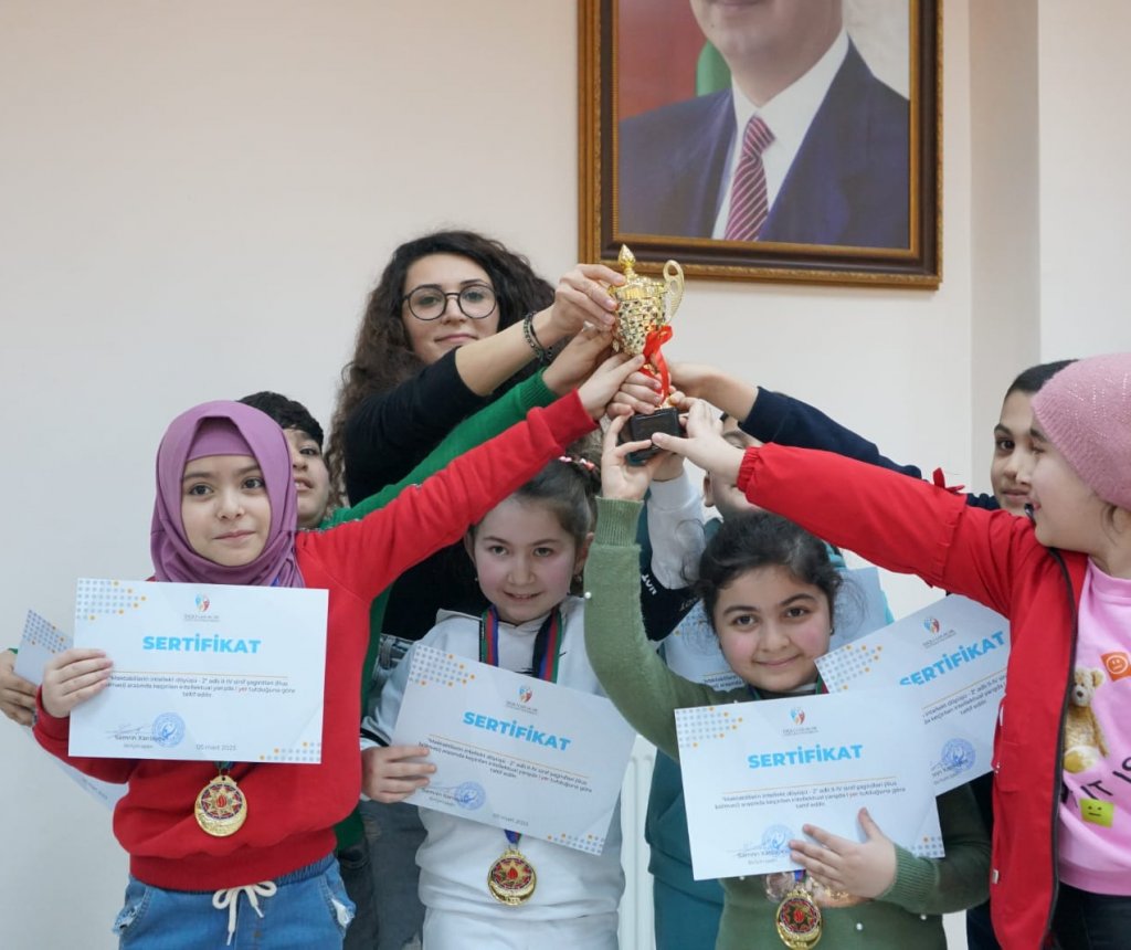 Rus dili müəllimi Ayşə Mirzəli: "Qısa zamanda bu qədər uğur əldə edəcəyim ağlıma gəlməzdi"