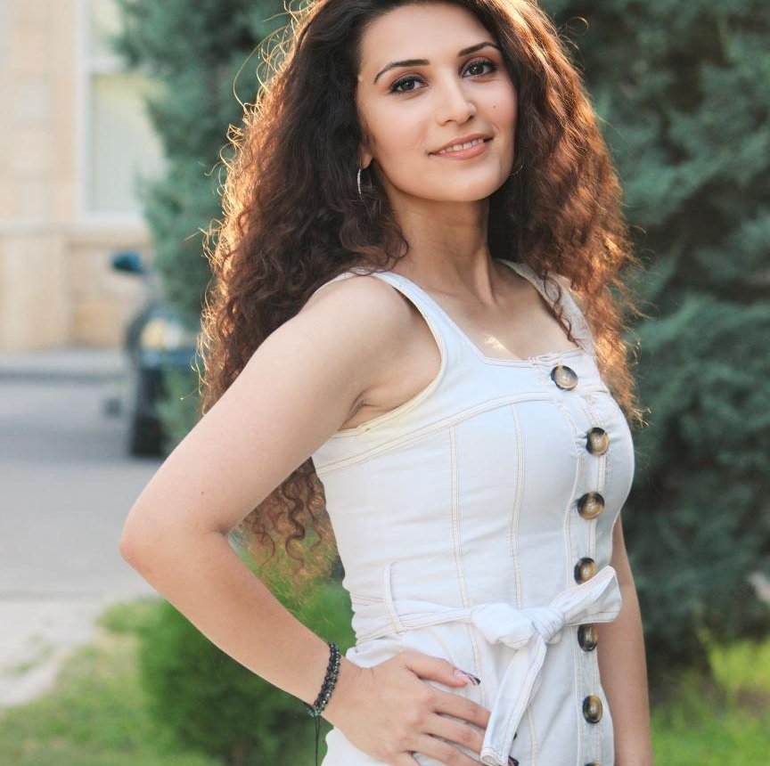 Rus dili müəllimi Ayşə Mirzəli: 