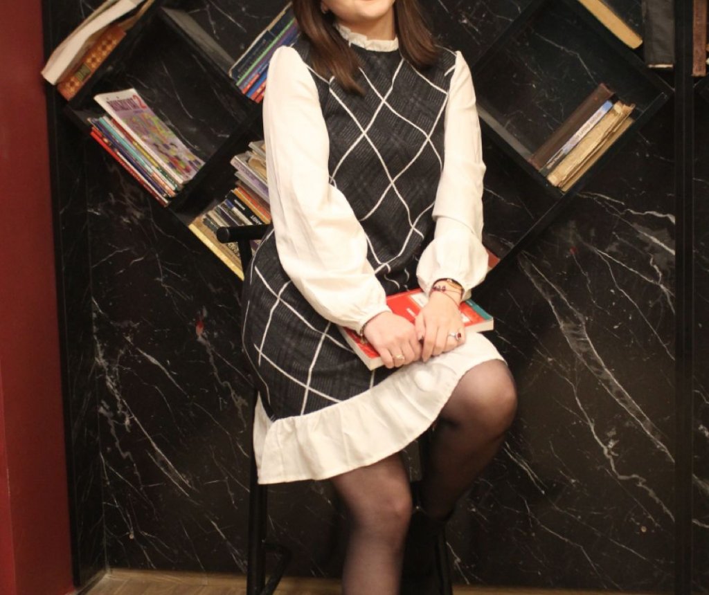 Tiçır Zəhra Mikayılova:" Tələbələrimə dost kimi yanaşıram"
