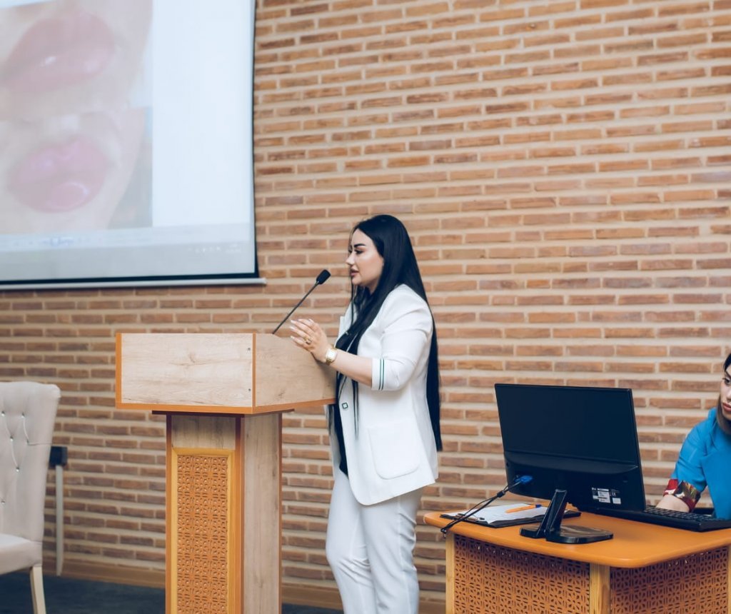 Həkim-kosmetoloq Xədicə Muradova: "Xanımları gözəlləşdirmək və komplekslərdən azad etmək əsas iş prinsipimdir"