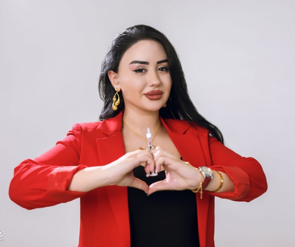 Həkim-kosmetoloq Xədicə Muradova: "Xanımları gözəlləşdirmək və komplekslərdən azad etmək əsas iş prinsipimdir"