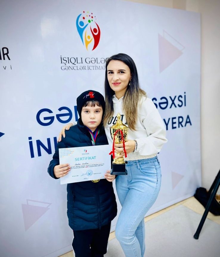İbtidai sinif müəllimi Mərmər Məmmədəliyeva: "Hər bir şagirdi öz öyrənmə metoduna uyğun öyrətmək lazımdır"