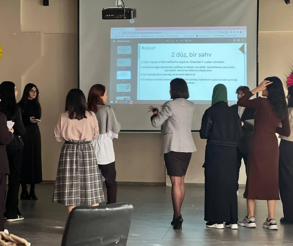 Bakı İstanbul Liseyinin tədris müdiri Aytac Şəfiyeva: "Bu peşənin həyatımın bir parçasına çevriləcəyi ağlıma gəlməzdi"