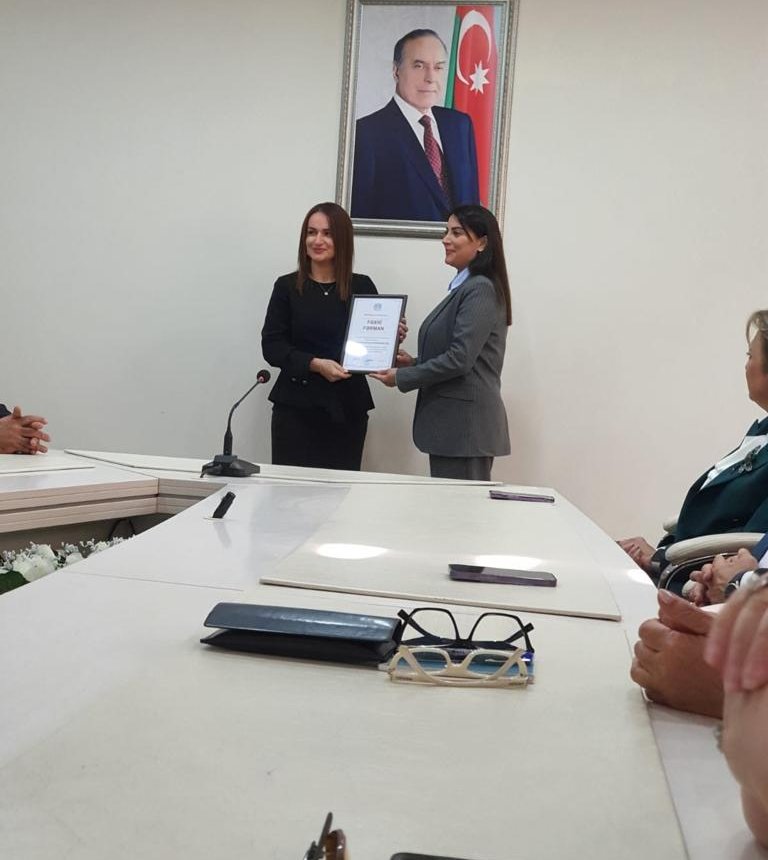 Tanınan və sevilən ingilis dili müəllimi Hilalə Cumayeva: "Öz sferamda bu qədər seviləcəyim ağlıma gəlməzdi"