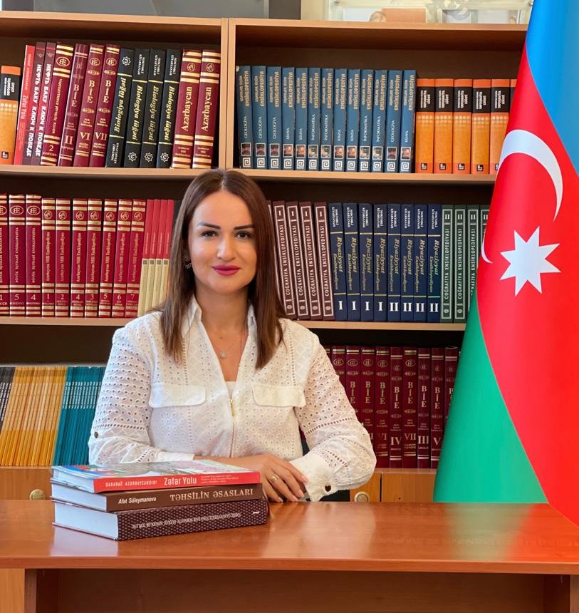 Tanınan və sevilən ingilis dili müəllimi Hilalə Cumayeva: 