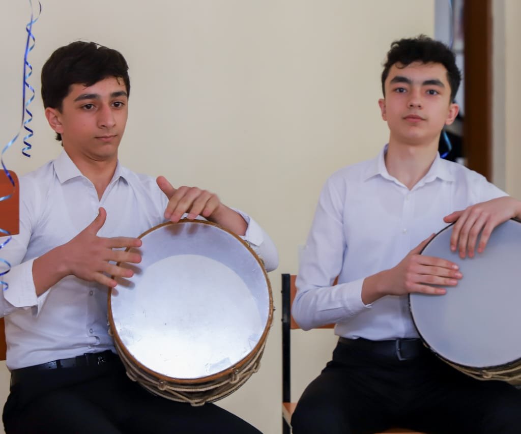 Bakı Xoreoqrafiya Akademiyasında Ümummilli lider Heydər Əliyevin ildönümünə həsr olunmuş konsert proqramı keçirilib Bakı Xoreoqrafiya Akademiyasında Ümummilli lider Heydər Əliyevin ildönümünə həsr olunmuş konsert proqramı keçirilib