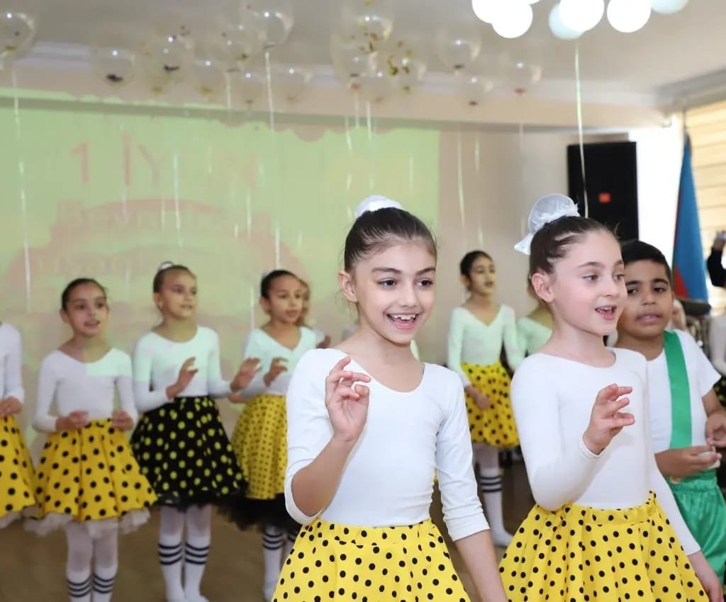 Bakı Xoreoqrafiya Akademiyasında Uşaqların Müdafiəsi Gününə həsr olunmuş tədbir keçirildi - FOTOLAR Bakı Xoreoqrafiya Akademiyasında Uşaqların Müdafiəsi Gününə həsr olunmuş tədbir keçirildi - FOTOLAR