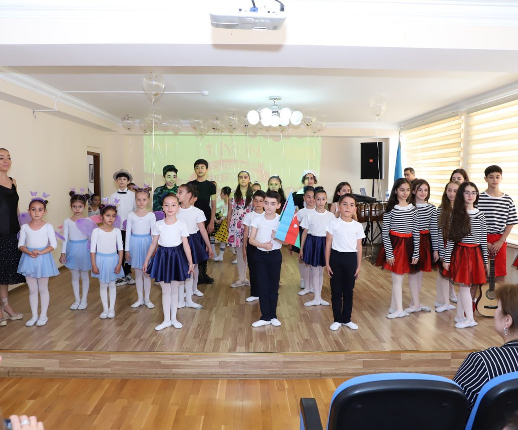 Bakı Xoreoqrafiya Akademiyasında Uşaqların Müdafiəsi Gününə həsr olunmuş tədbir keçirildi - FOTOLAR Bakı Xoreoqrafiya Akademiyasında Uşaqların Müdafiəsi Gününə həsr olunmuş tədbir keçirildi - FOTOLAR