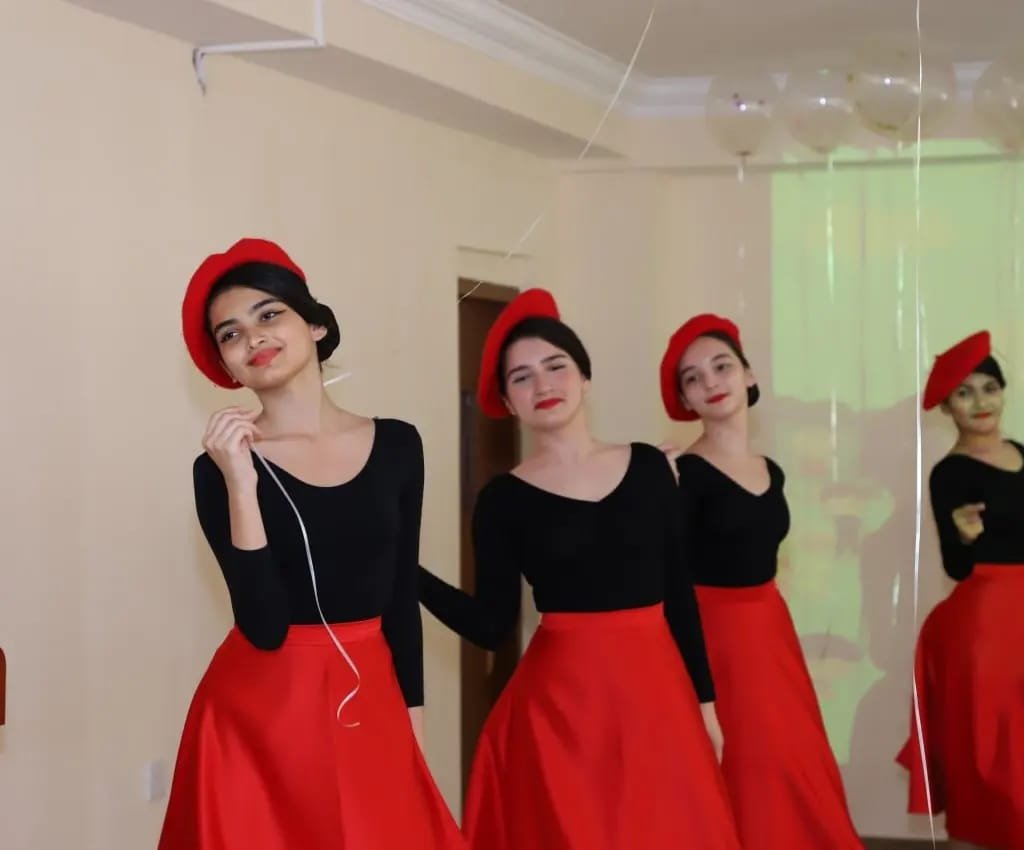 Bakı Xoreoqrafiya Akademiyasında Uşaqların Müdafiəsi Gününə həsr olunmuş tədbir keçirildi - FOTOLAR Bakı Xoreoqrafiya Akademiyasında Uşaqların Müdafiəsi Gününə həsr olunmuş tədbir keçirildi - FOTOLAR