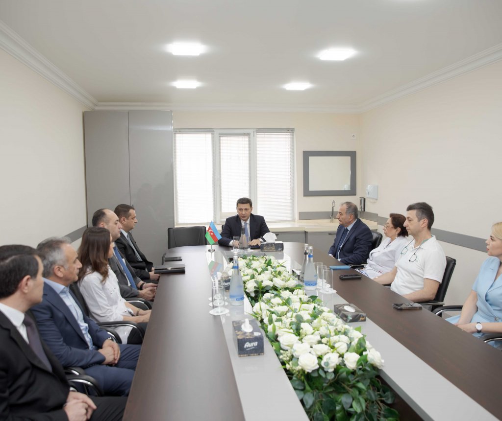 ATU-NUN TƏDRİS STOMATOLOJİ KLİNİKASINA YENİ DİREKTOR TƏYİN OLUNUB