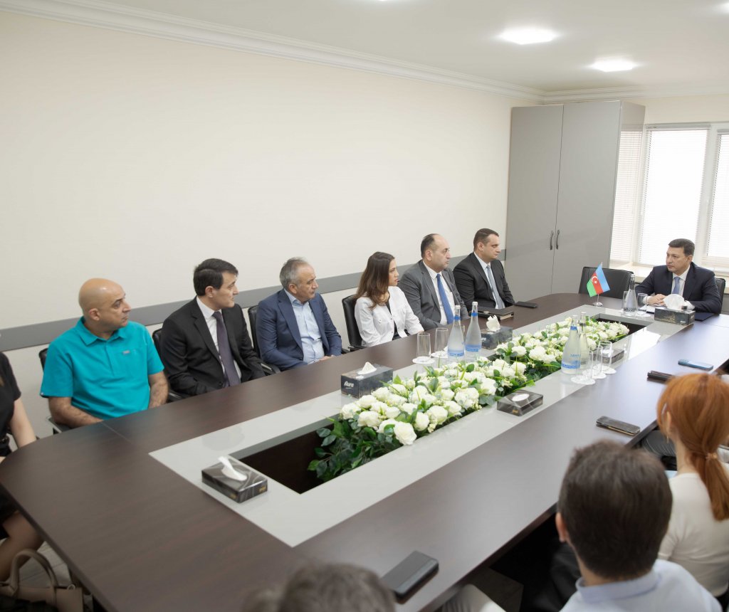 ATU-NUN TƏDRİS STOMATOLOJİ KLİNİKASINA YENİ DİREKTOR TƏYİN OLUNUB