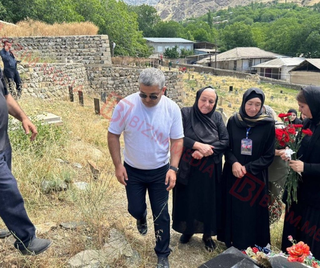 Şəhid anaları Ceyhun Hüseynovun məzarı başında – FOTO/VİDEO