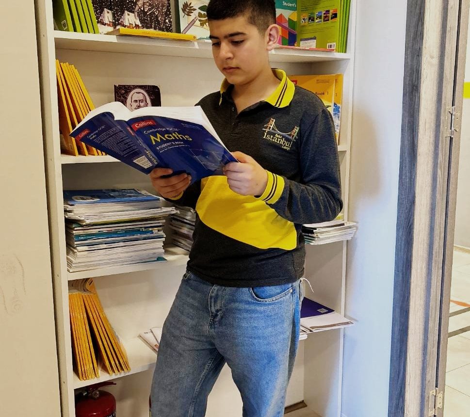 Azərbaycanın ən gənc abituriyenti xarici universitetə qəbul oldu