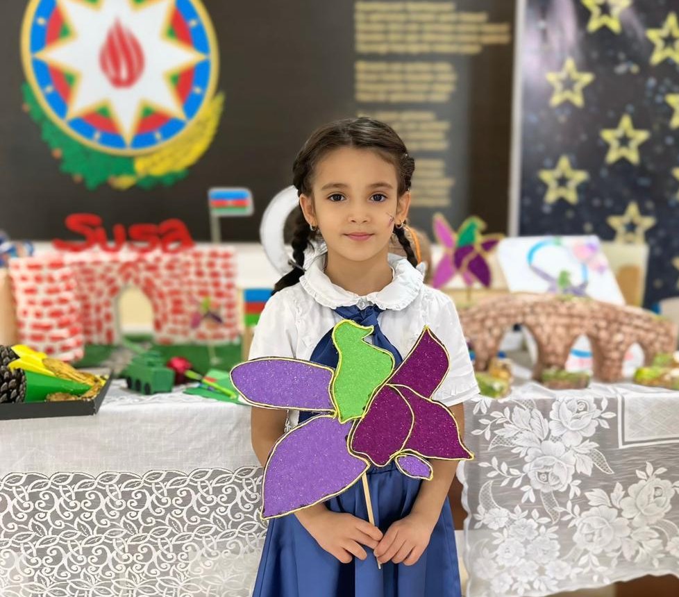 242 saylı məktəbdə “Zəfər Günü” qeyd edildi