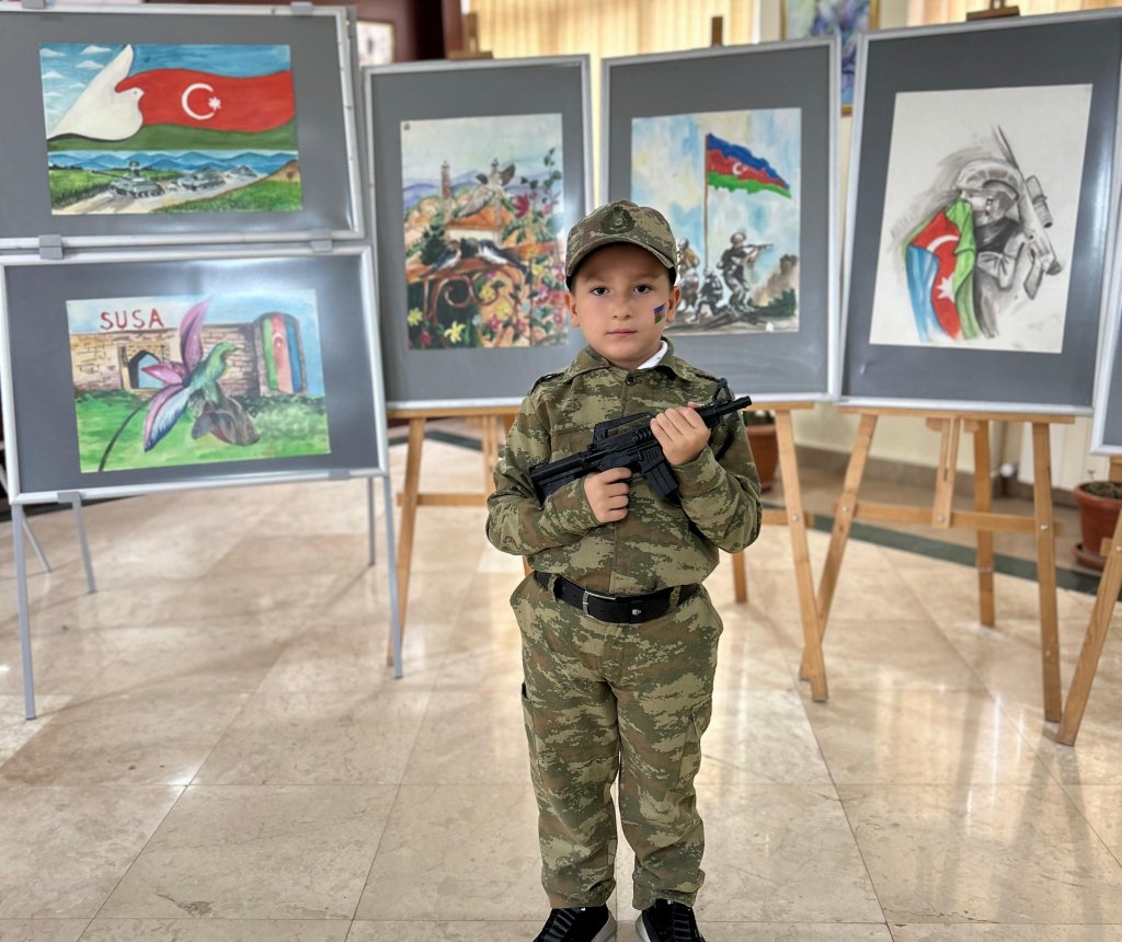 242 saylı məktəbdə “Zəfər Günü” qeyd edildi