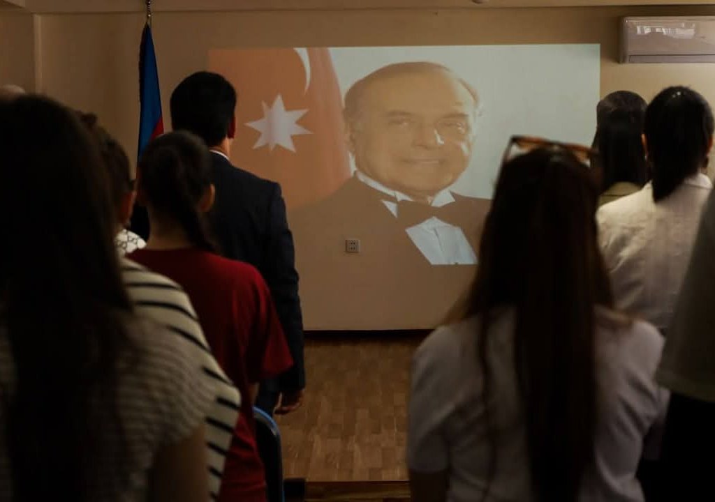 Bakı Xoreoqrafiya Akademiyasında Ulu Öndər Heydər Əliyevin xatirəsinə həsr olunmuş konsert keçirilib