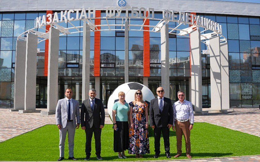 AFFA əməkdaşları Qazaxıstan Futbol Federasiyasının inzibati binasında olublar