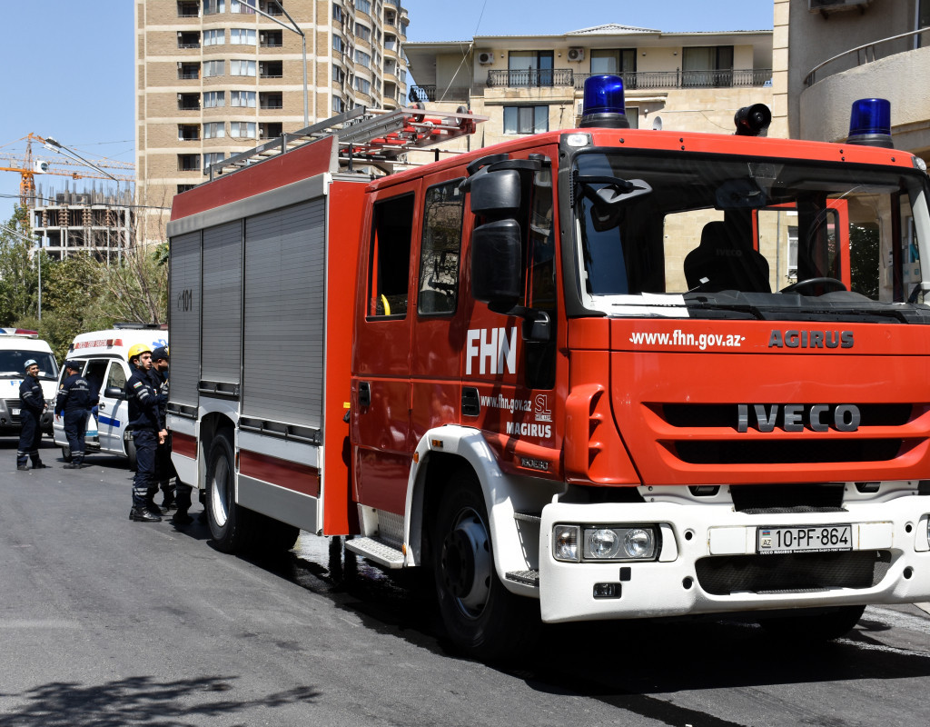 Bakıda neft quyusu yaxınlığında yanğın olub