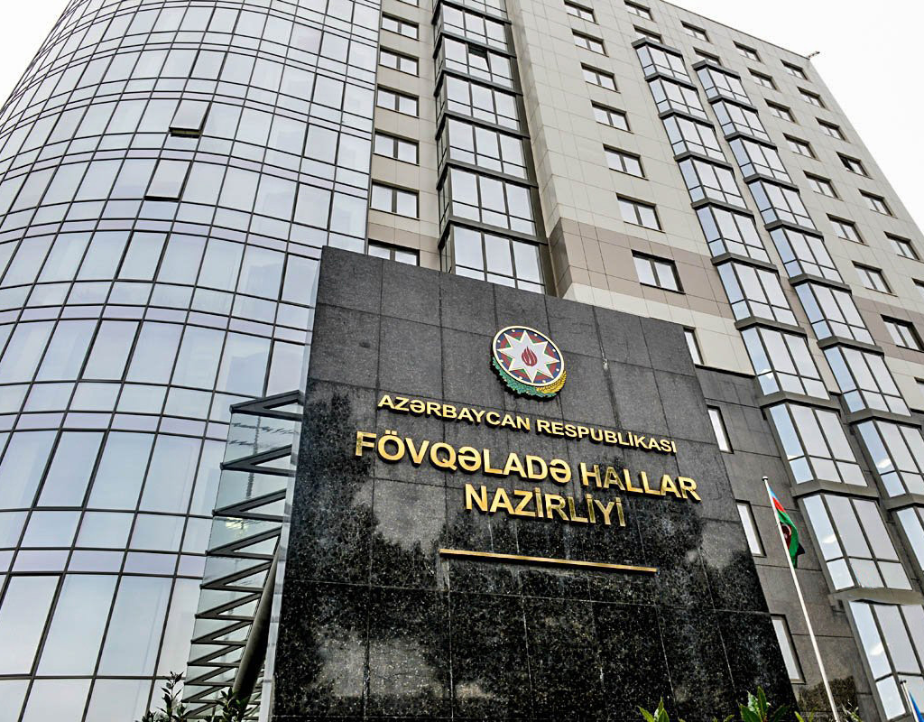 FHN küləkli hava şəraiti ilə əlaqədar əhaliyə müraciət edib